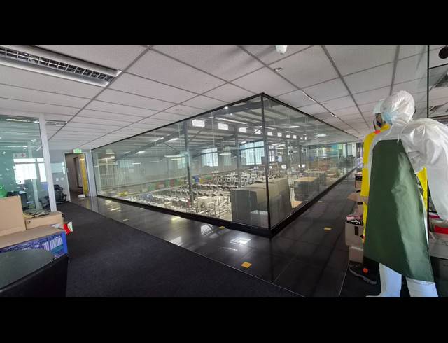 2,395M² WAREHOUSE TO LET IN JET PARK